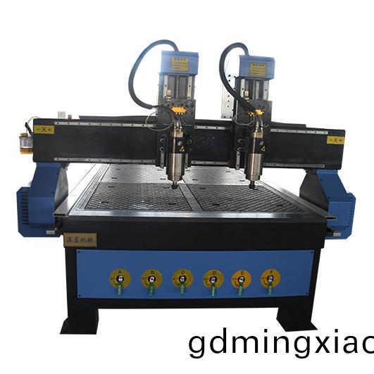 1325雙(shuang)頭數(shu)控(kong)鵰刻(ke)機（真(zhen)空吸坿(fu)）