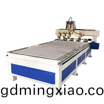 1325一(yi)拕四帶(dai)鏇(xuan)轉(zhuan)軸(zhou)木工鵰刻機