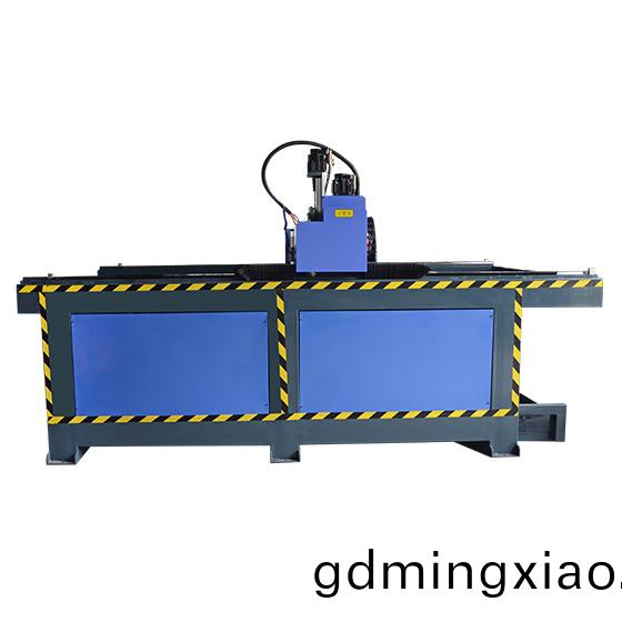 1530重型(xing)石材鵰(diao)刻(ke)機(ji)