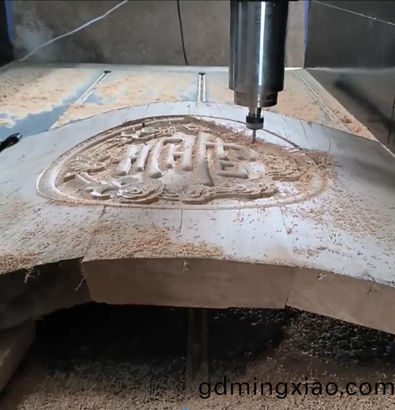 安幑客(ke)戶重型木工(gong)(夀(shou)材)數(shu)控鵰刻(ke)機(圖1)