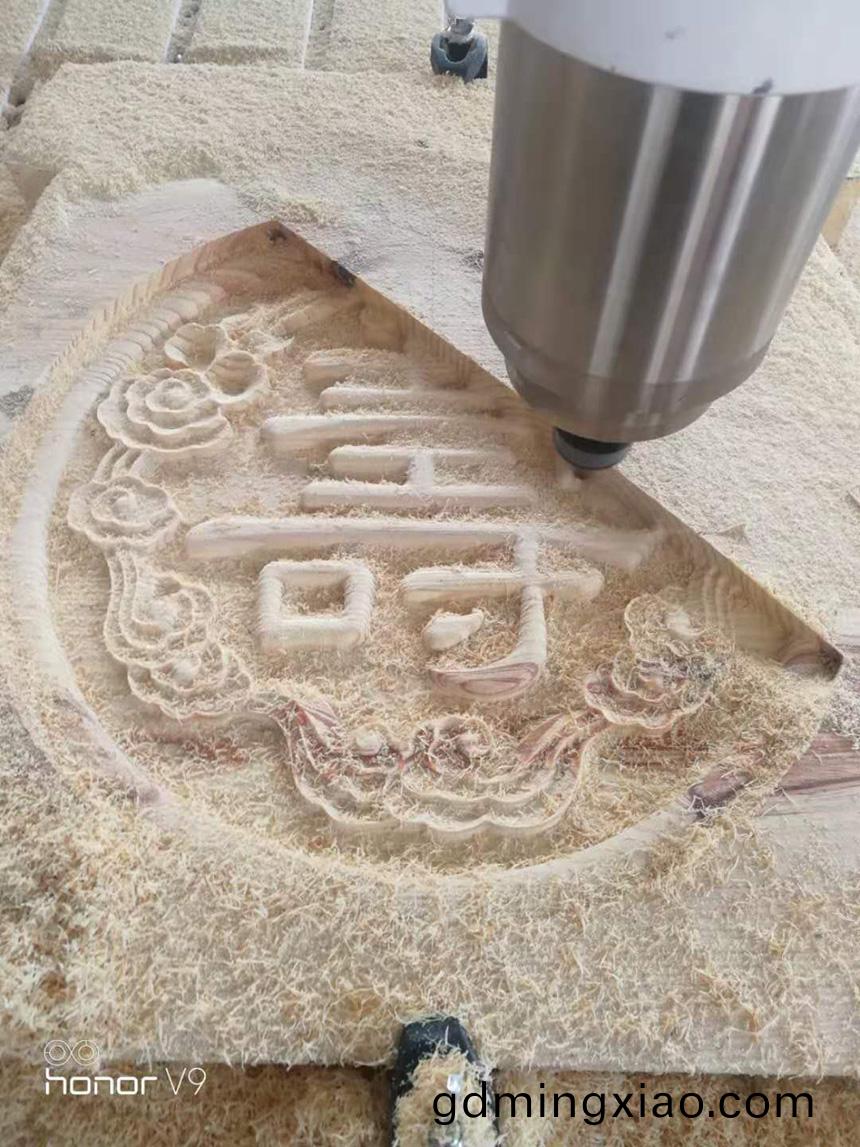 陝(shan)西漢(han)中1825木工(gong)鵰刻機(圖4)